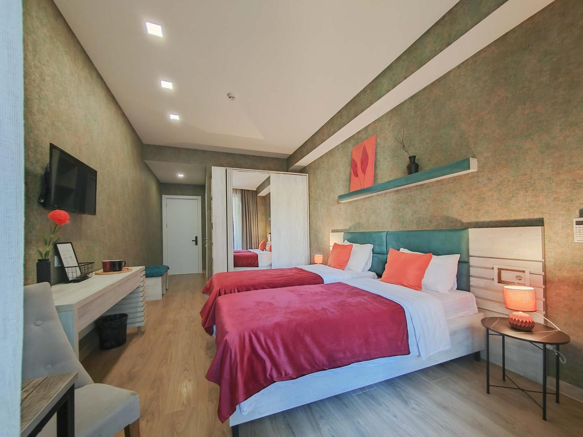 Round Garden Hotel 트빌리시 외부 사진