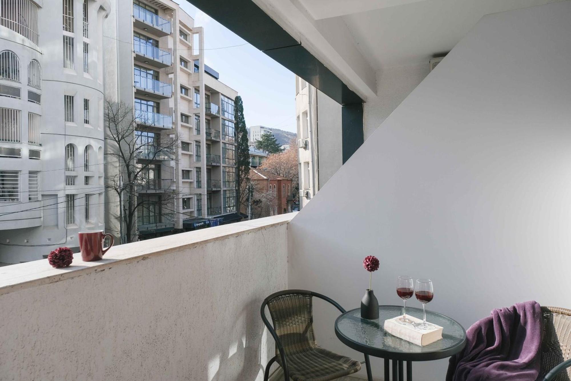 Round Garden Hotel 트빌리시 외부 사진