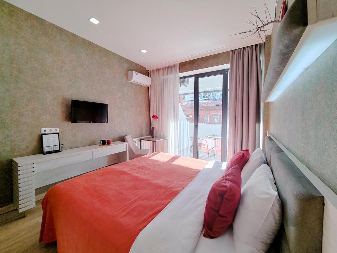 Round Garden Hotel 트빌리시 외부 사진
