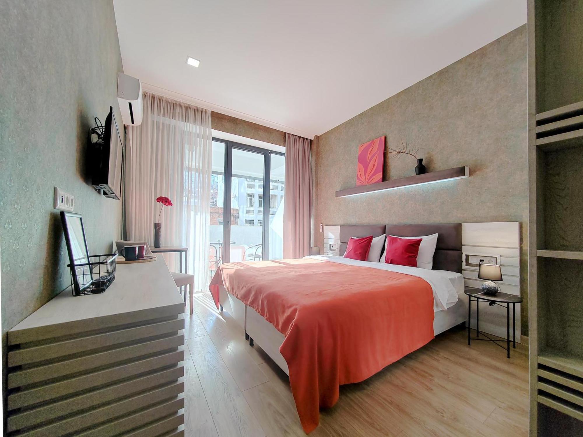 Round Garden Hotel 트빌리시 외부 사진