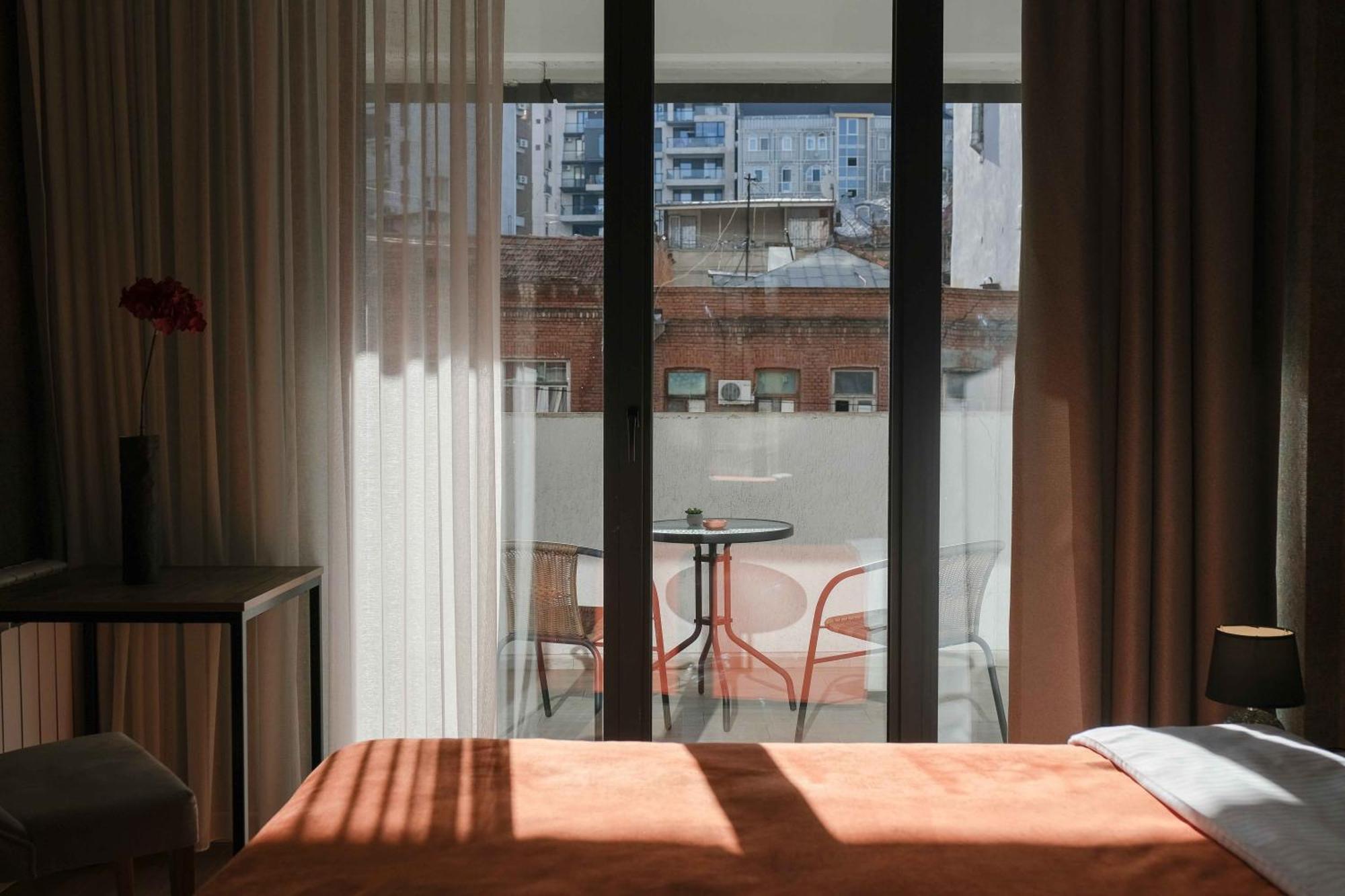 Round Garden Hotel 트빌리시 외부 사진